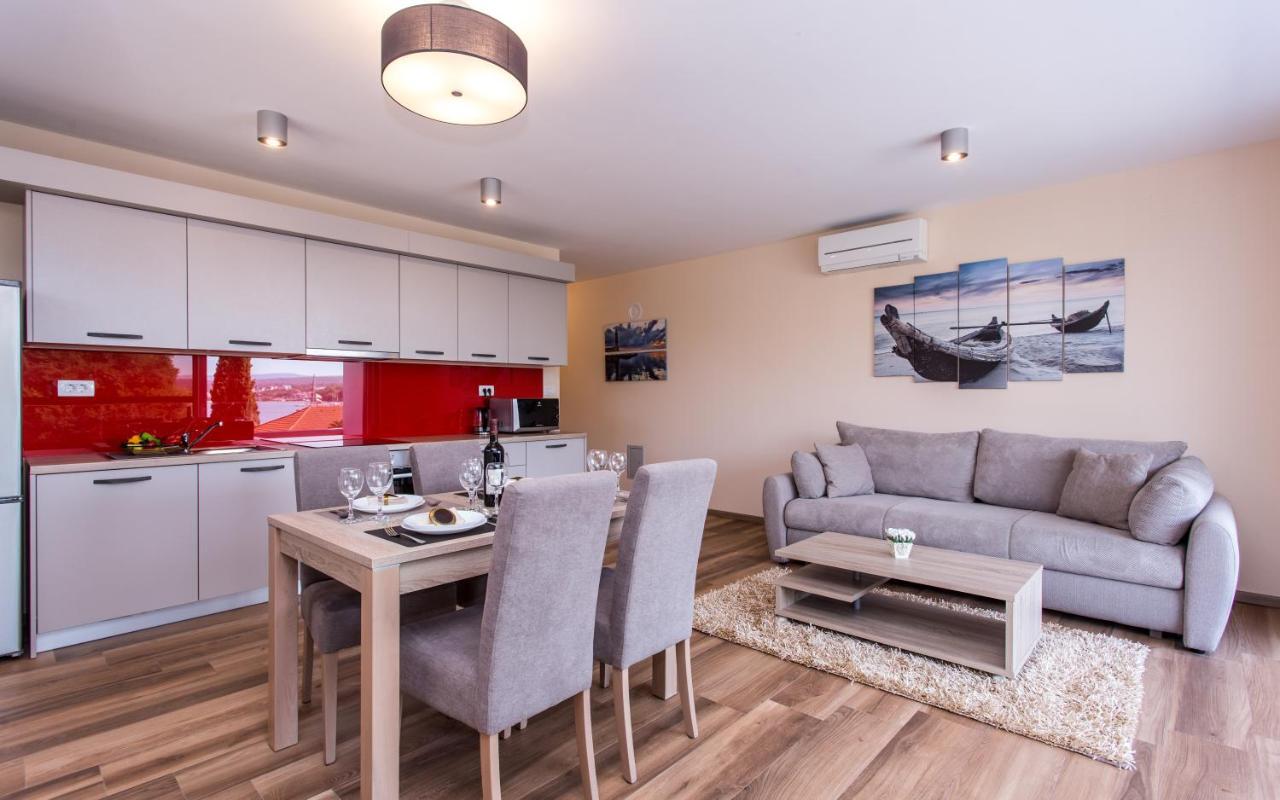 Waterfront Apartments Pia - Marija Malinska Bagian luar foto