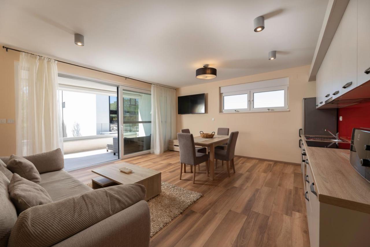 Waterfront Apartments Pia - Marija Malinska Bagian luar foto
